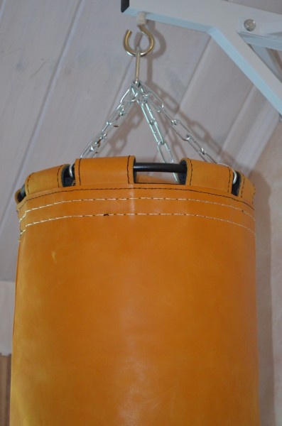 Рокки 120х40 см. 50 кг кожа рыжий из каталога товаров для бокса и единоборств в Омске по цене 27440 ₽